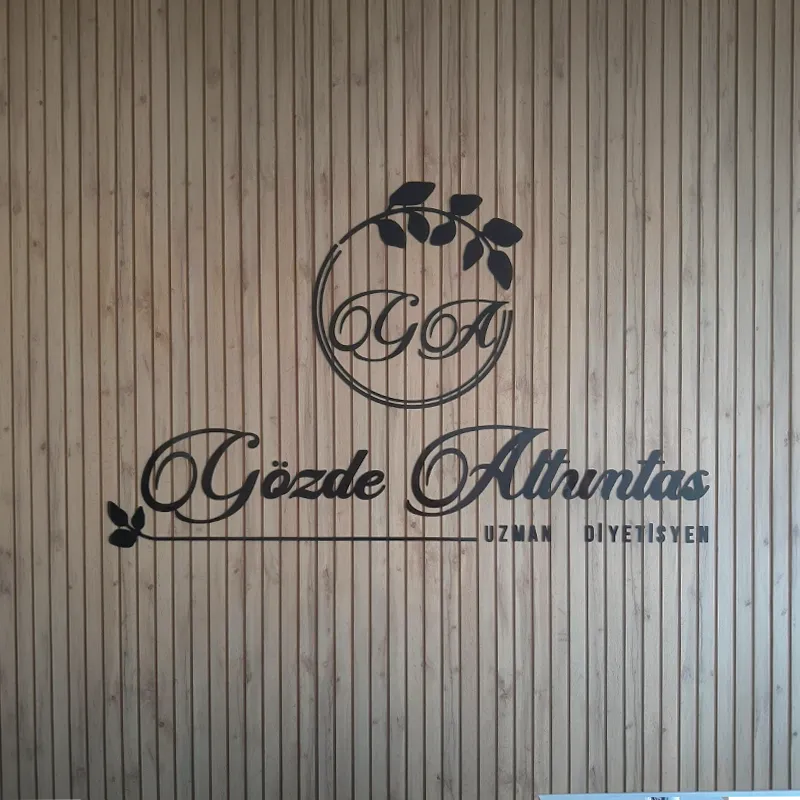 Sert iklim şartlarına dayanıklı ışıksız tabela malzeme ve montaj altyapısı.